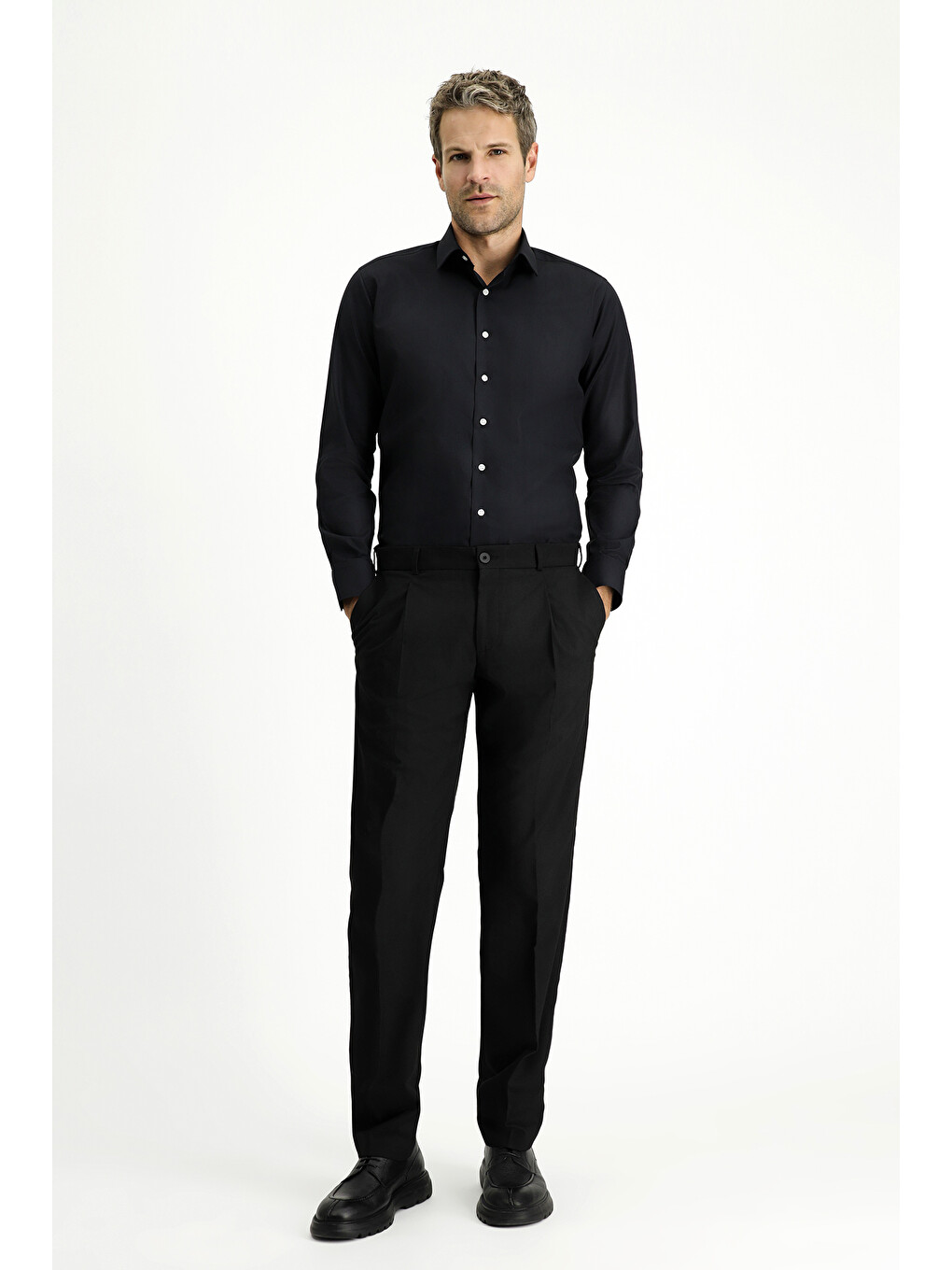 Siyah Slim Fit Dar Kesim Elastanlı Pileli Klasik Kumaş Pantolon