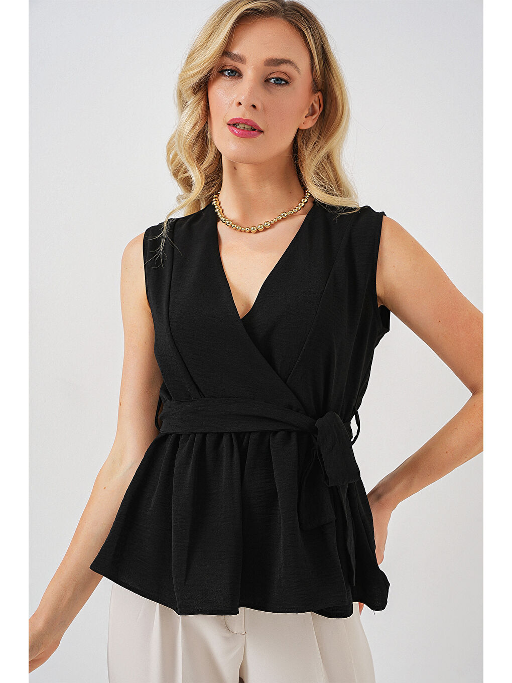 Kadın Kruvaze Yaka Kolsuz Bluz 966 - Siyah