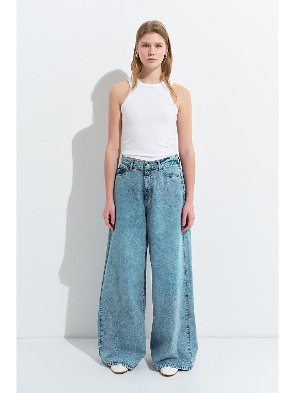 Dökümlü Bol Jean Pantolon Açık Mavi-1