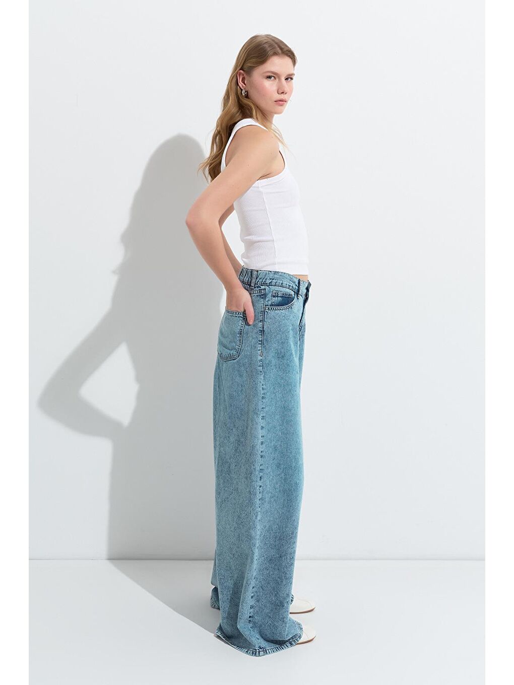 Dökümlü Bol Jean Pantolon Açık Mavi-2