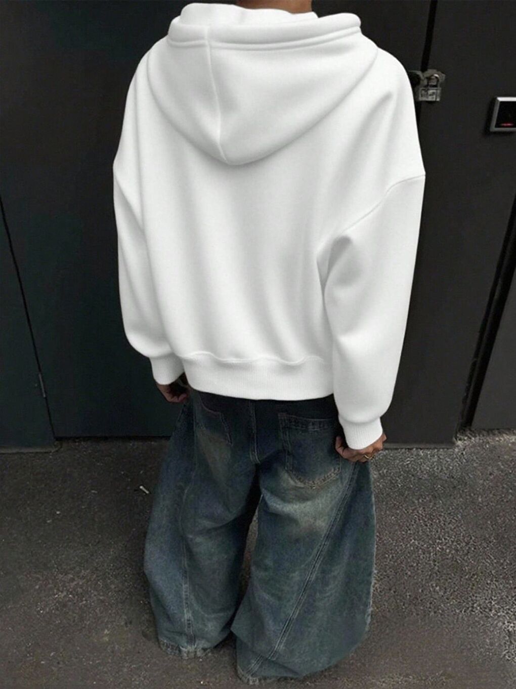 Erkek Beyaz Uzun Kollu Fermuarlı Hırka-1