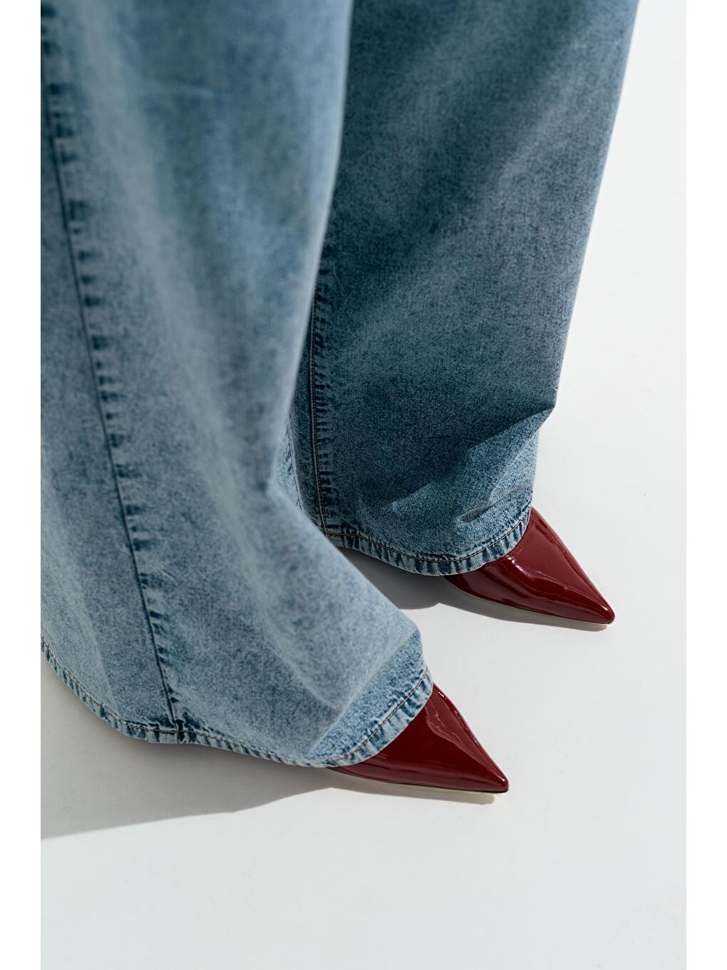 Dökümlü Bol Jean Pantolon Açık Mavi-4