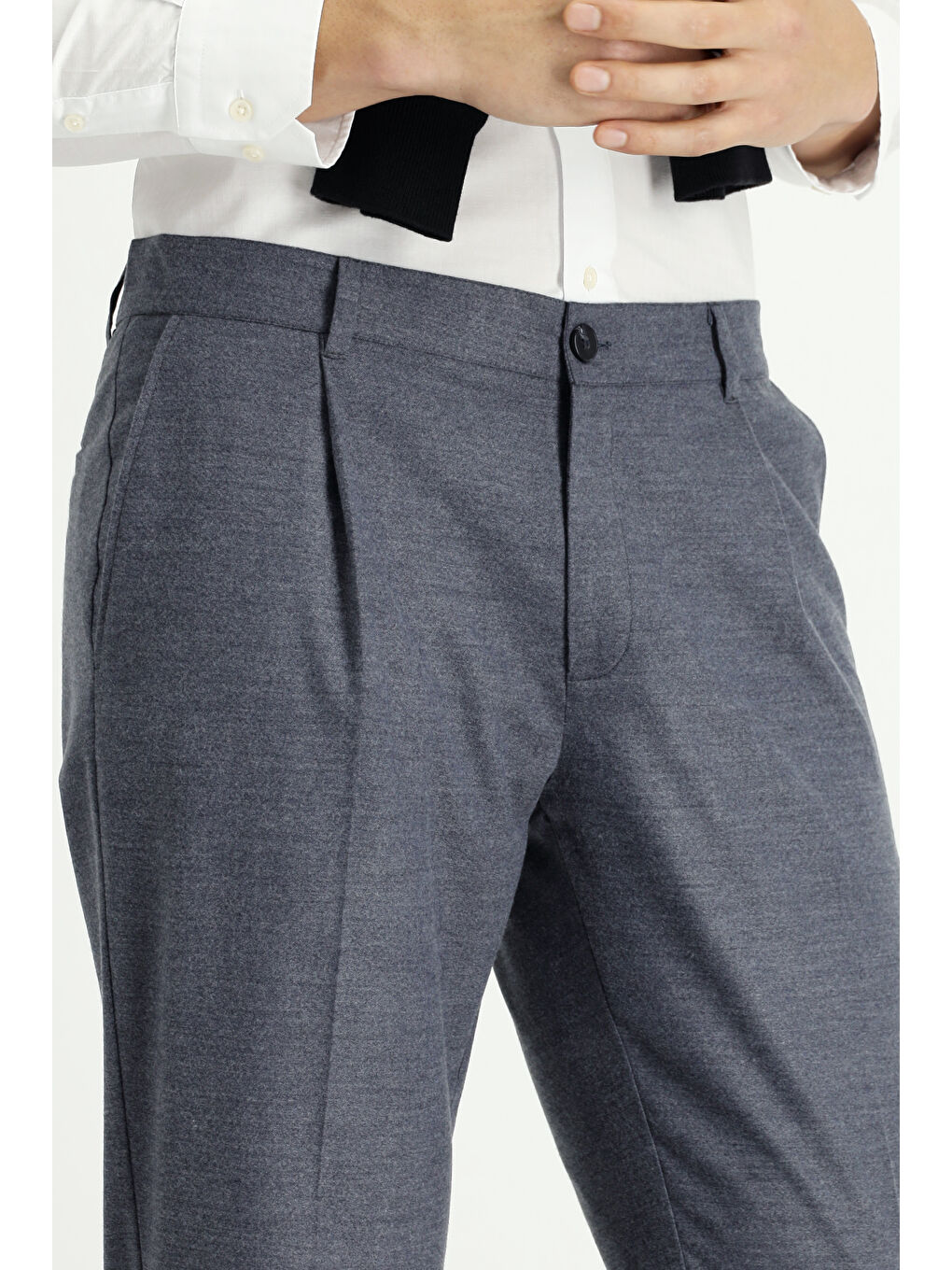 Gri Elastanlı Pileli Klasik Kumaş Pantolon-3