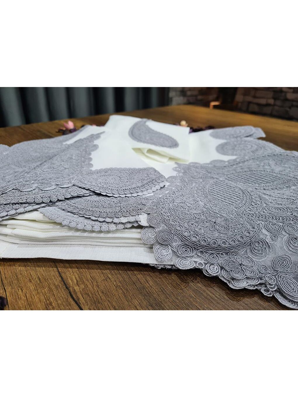 26 Parça Keten Zambak Masa Örtüsü Takımı Krem Gri-2