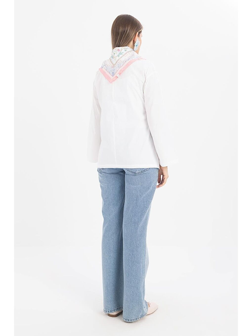 Beyaz-Pileli Gizli Fermuarlı Elastanlı Bluz-3