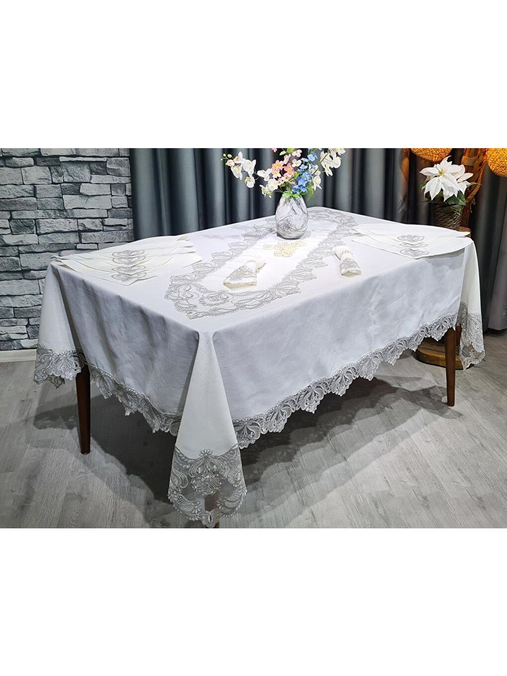 Mavi 26 Parça Fransız Güpürlü Firuze Masa Örtüsü Takımı Krem - Silver