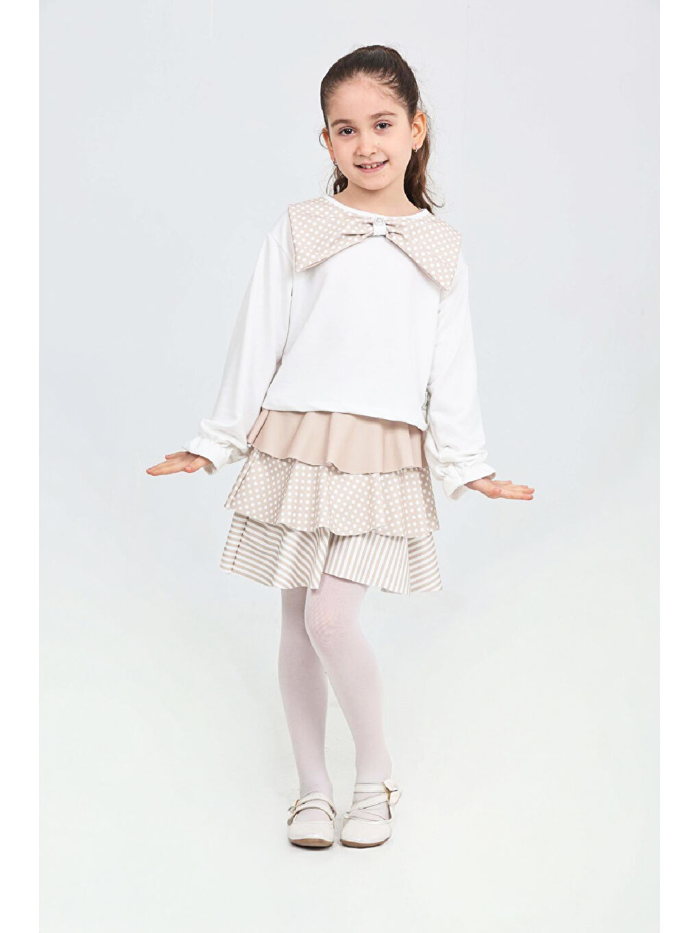 Ekru Kız Çocuk 2'li Elbise -Kat Kat Etekli ve Fiyonk Detaylı 3-12 Yaş 12520