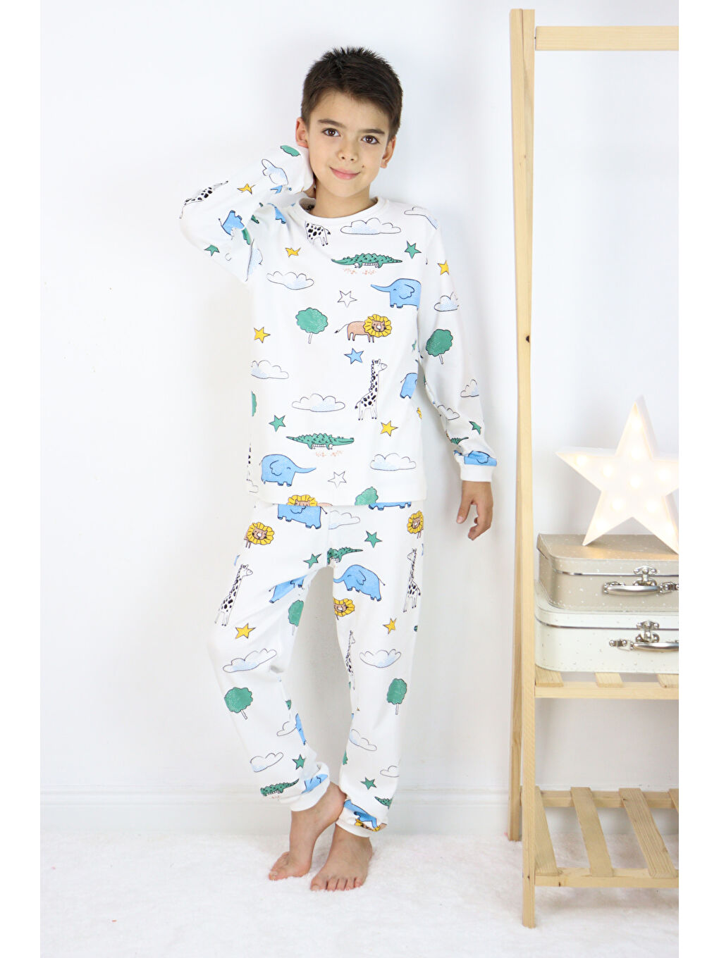 Harika KIDS Beyaz Erkek Çocuk Baskılı interlok Kumaş Uzun Kollu Pijama Takımı