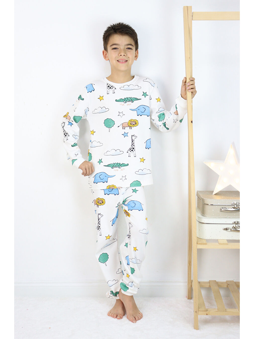 Harika KIDS Beyaz Erkek Çocuk Baskılı interlok Kumaş Uzun Kollu Pijama Takımı - 1