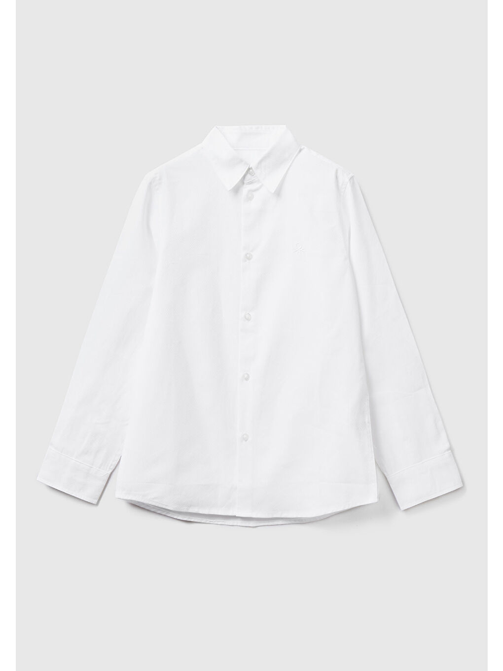 Erkek Çocuk Beyaz Önü Logo İşlemeli Düğmeli Armürlü Gömlek