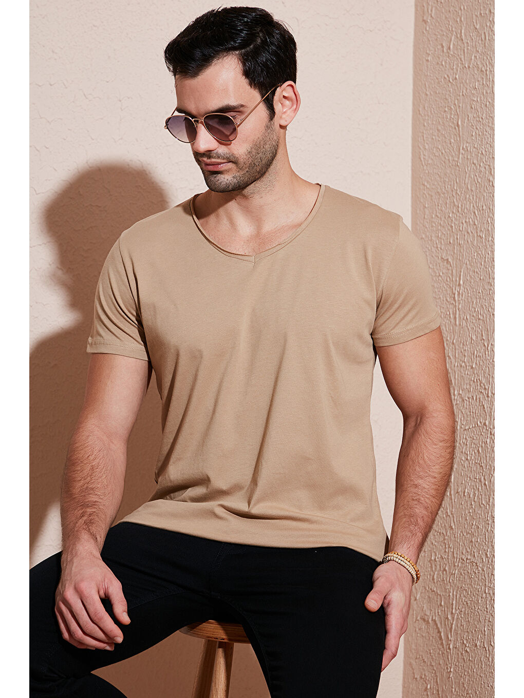 Bej %100 Pamuk Slim Fit V Yaka Basic Erkek Tişört 5412001