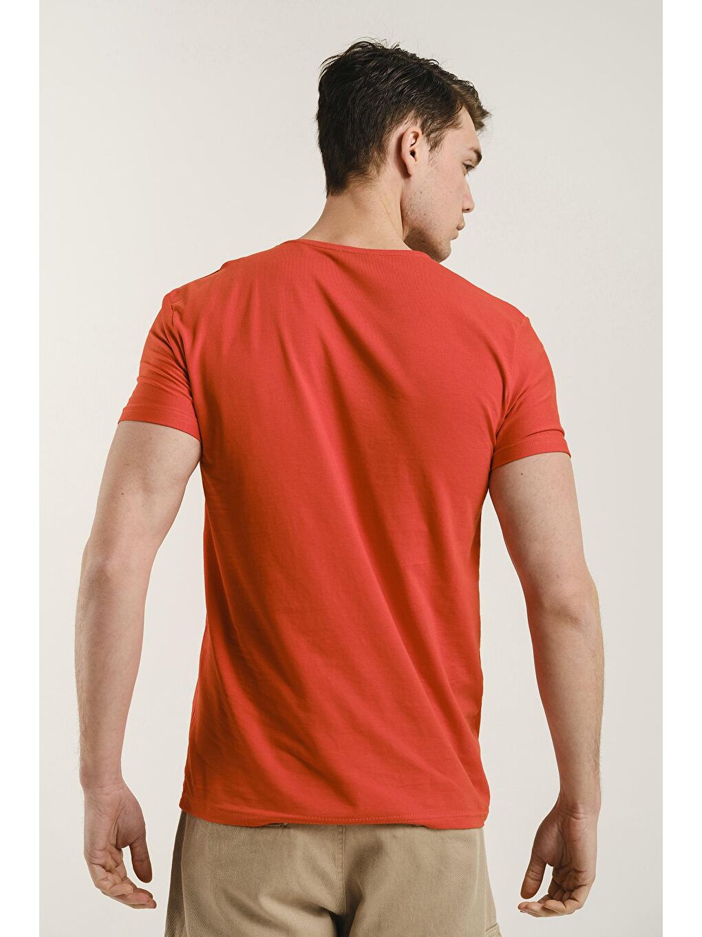 Kırmızı V Yaka Slim Fit Basic Erkek Tişört-2