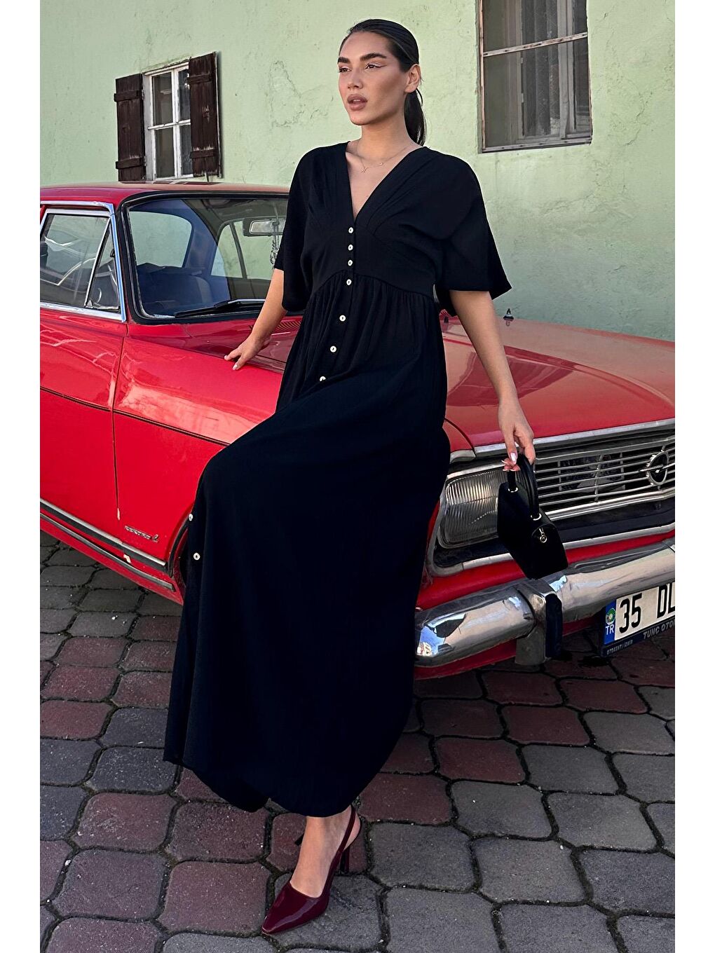 Siyah V Yaka Düğmeli Elbise Mg2339-6