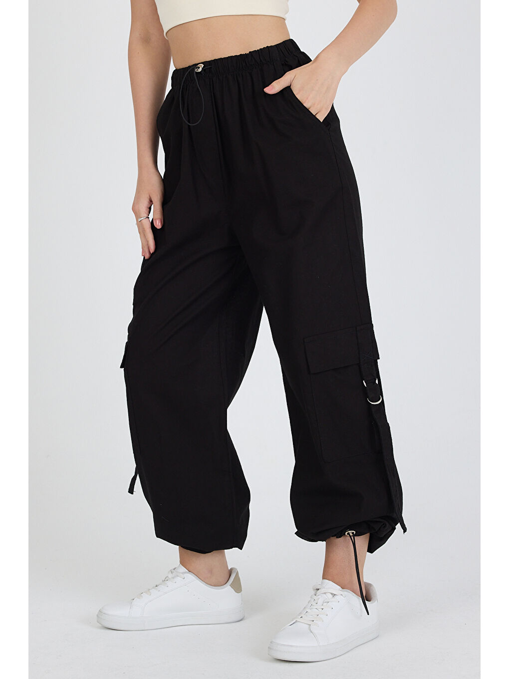 Siyah Beli Lastikli 3 Cep Tokalı %100 pamuk Kargo Cep Kadın Pantolon 1447-1