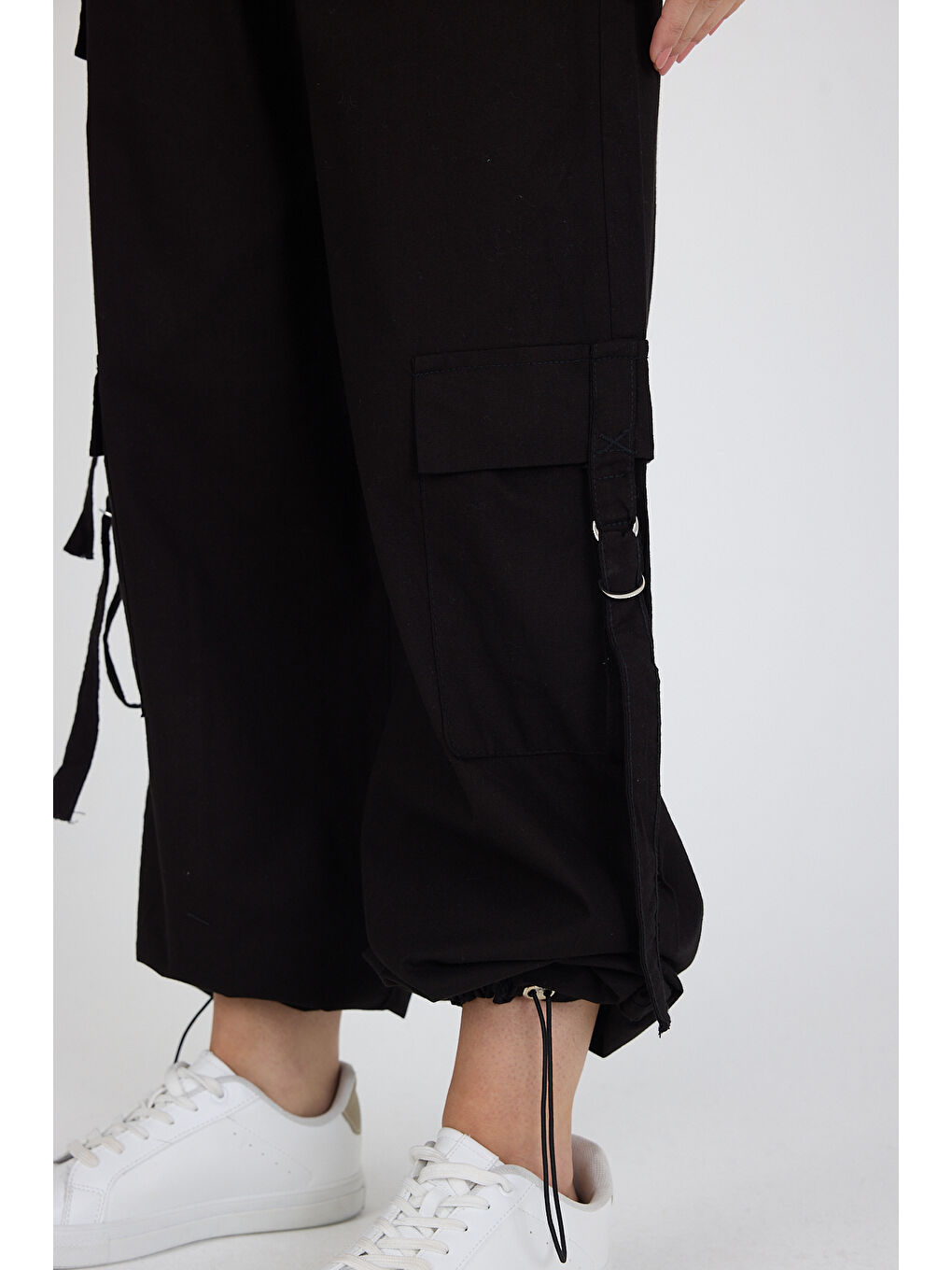 Siyah Beli Lastikli 3 Cep Tokalı %100 pamuk Kargo Cep Kadın Pantolon 1447-3