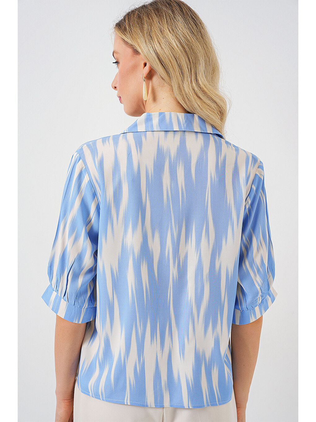 Kadın Desenli Kısa Kol Crop Gömlek 20337 - Mavi-5