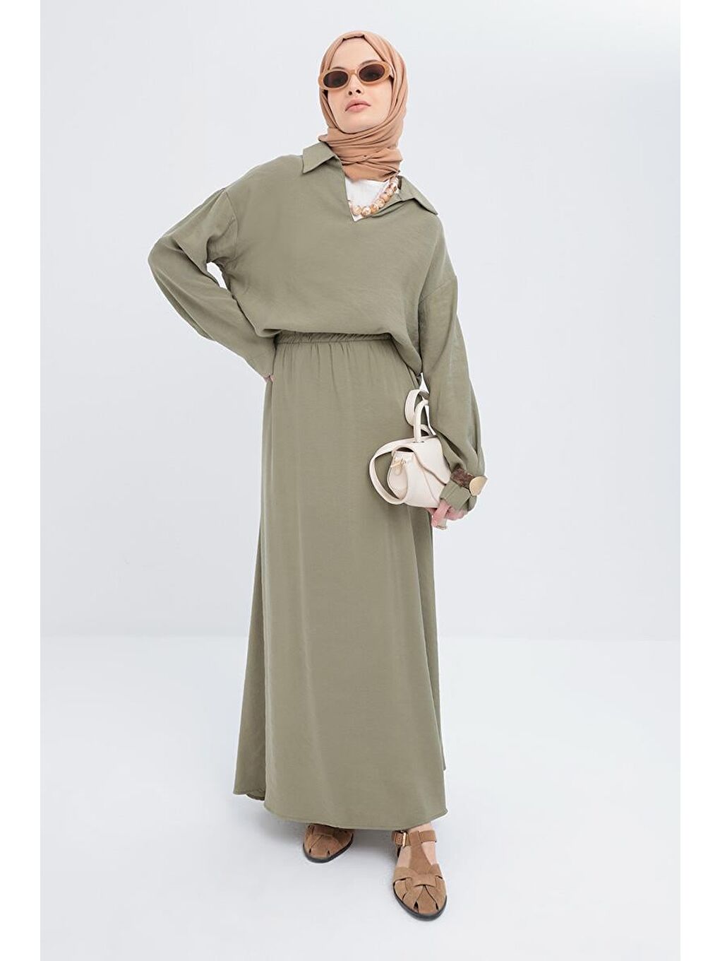 Haki-V Yakalı Modal Etekli Takım