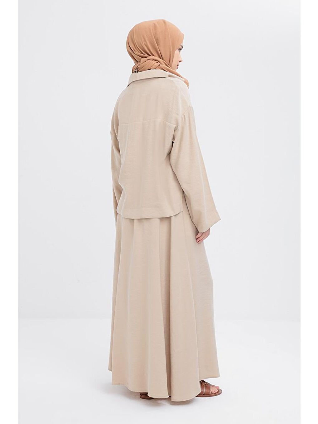 Bej-V Yakalı Modal Etekli Takım-3