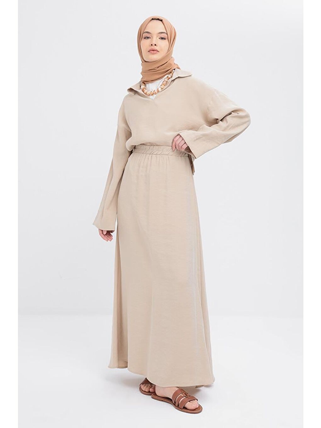 Bej-V Yakalı Modal Etekli Takım-5