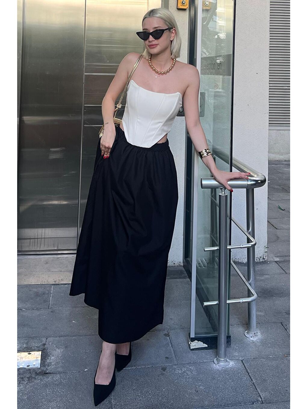 Siyah Basic Beli Lastikli Astarlı Cep Detaylı Midi Etek Mg2154-2