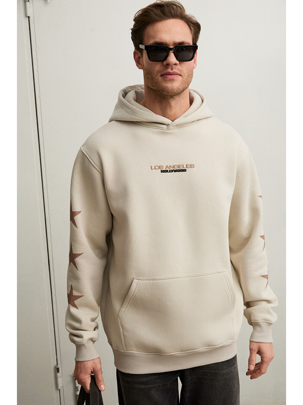 Bej Tuxon Erkek Yumuşacık İçi Polarlı Baskı Detaylı Kangru Cepli Regular Taş Sweatshirt-1