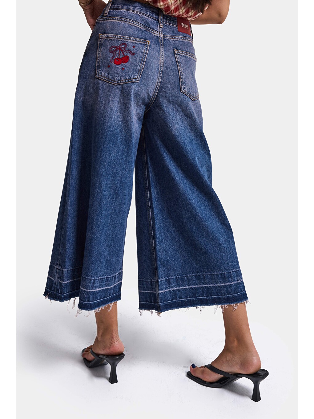Mavi Kadın Koyu Jean 4w6-98 Culotte Fit Kiraz Nakış Detaylı Tasarım Denim Jean-2