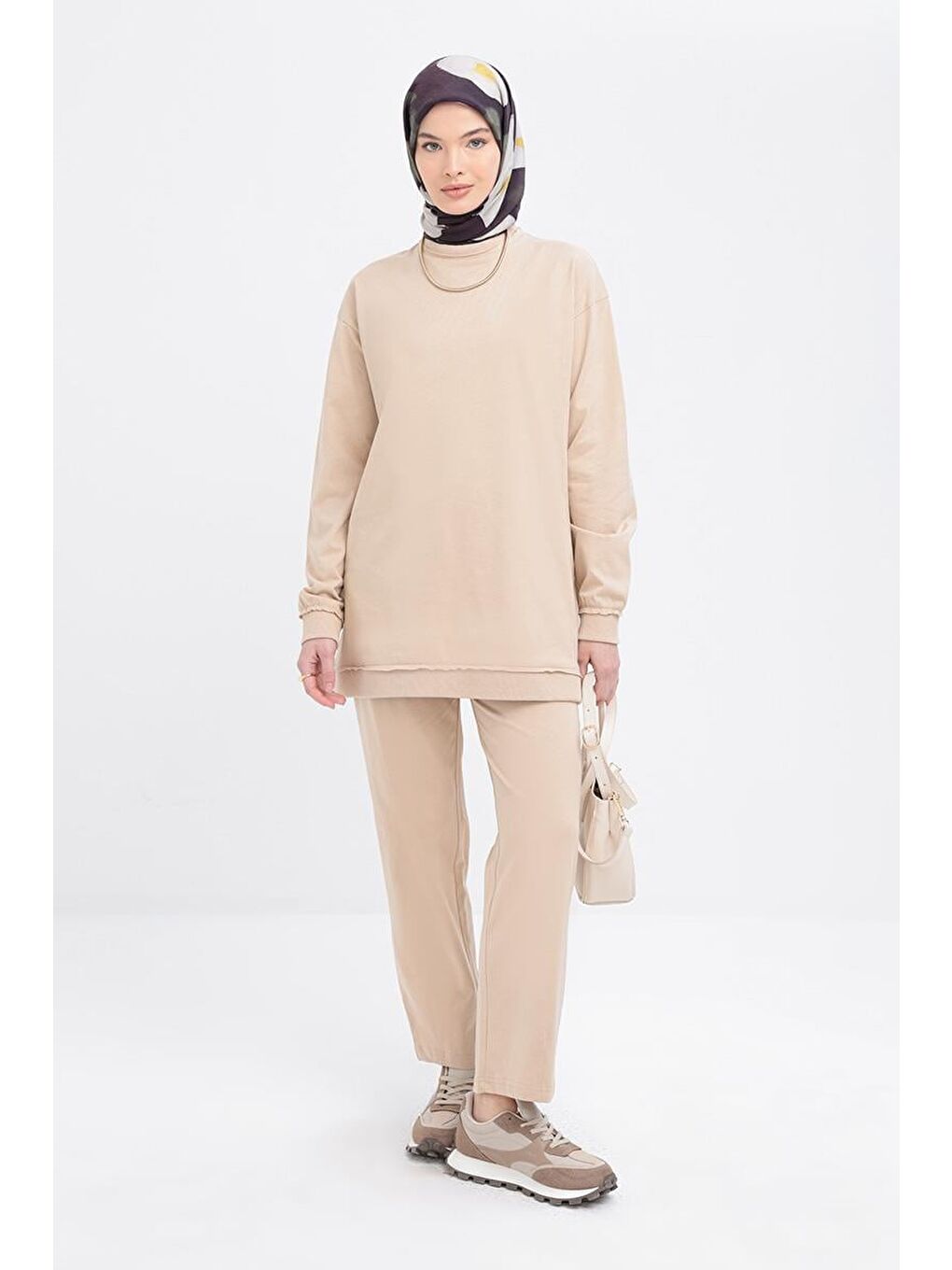 Bej-Pis Dikişli Eşofman Takımı