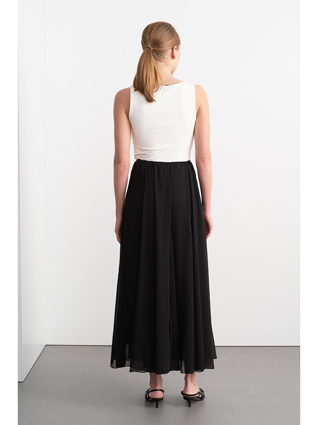 Eva Parçalı Uzun Etek Siyah-5
