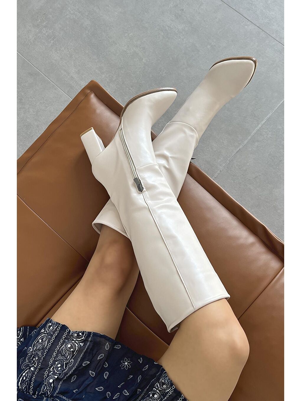 Sawyer  Kadın  Sivri  Burun Deri Çizme Bej