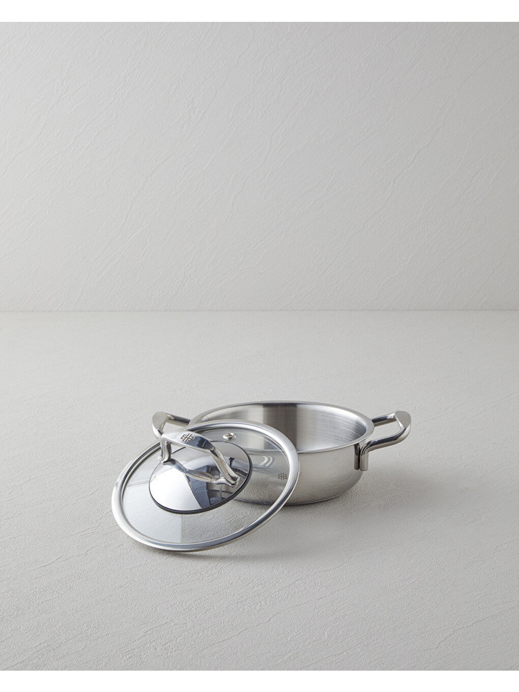 Gri Glow Çelik Cam Kapaklı Sahan 14x5 Cm Silver-1