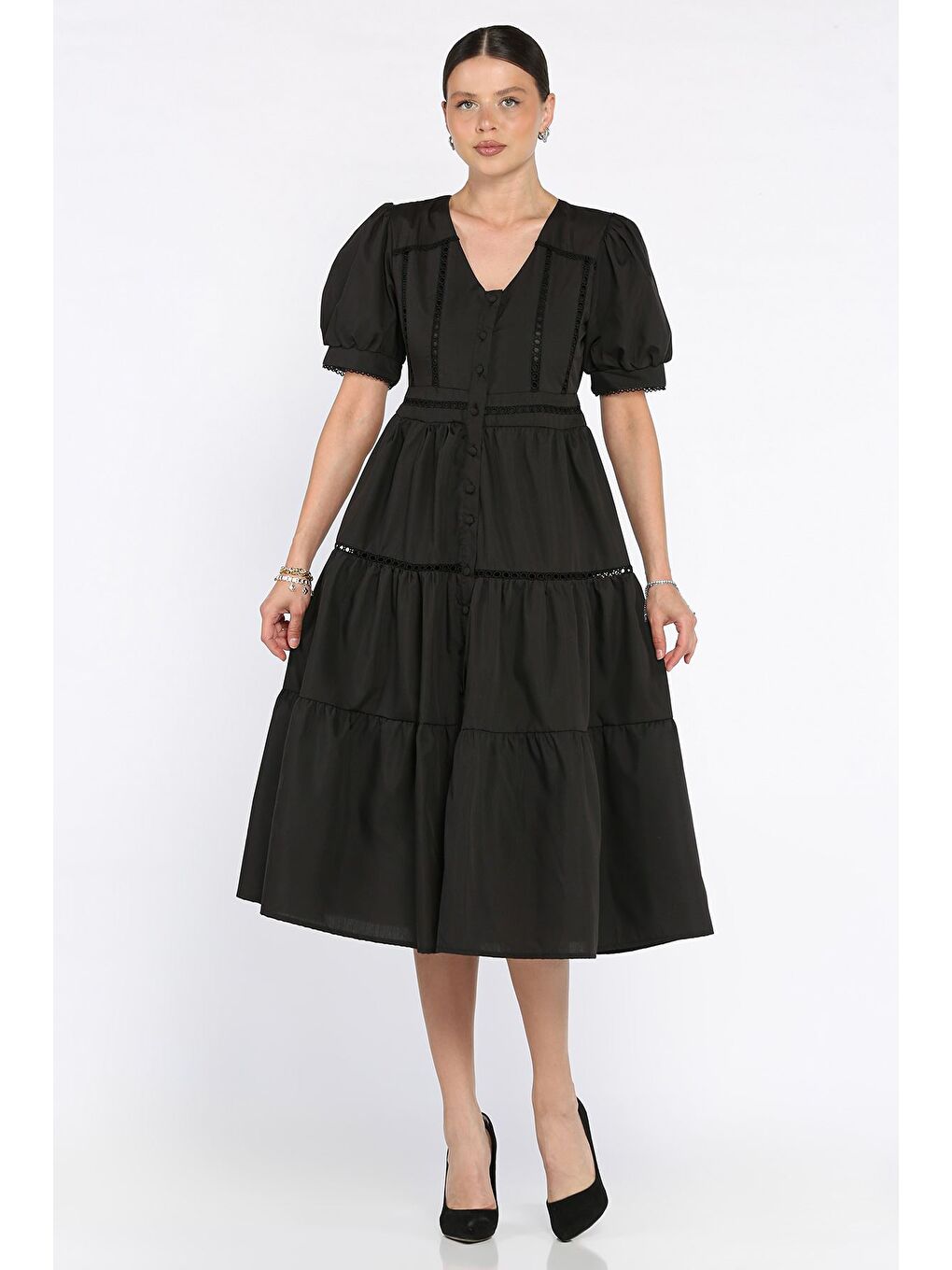 Siyah Kadın Boydan Düğmeli V Yaka Fırfırlı Balon Kol Elbise