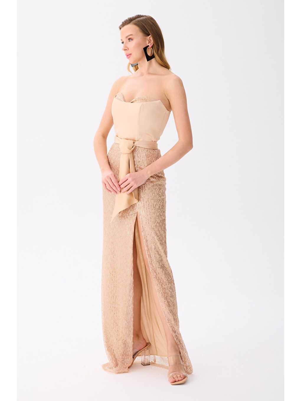 Sarı Gold Straplez Yırtmaçlı Payetli Abiye Elbise-3