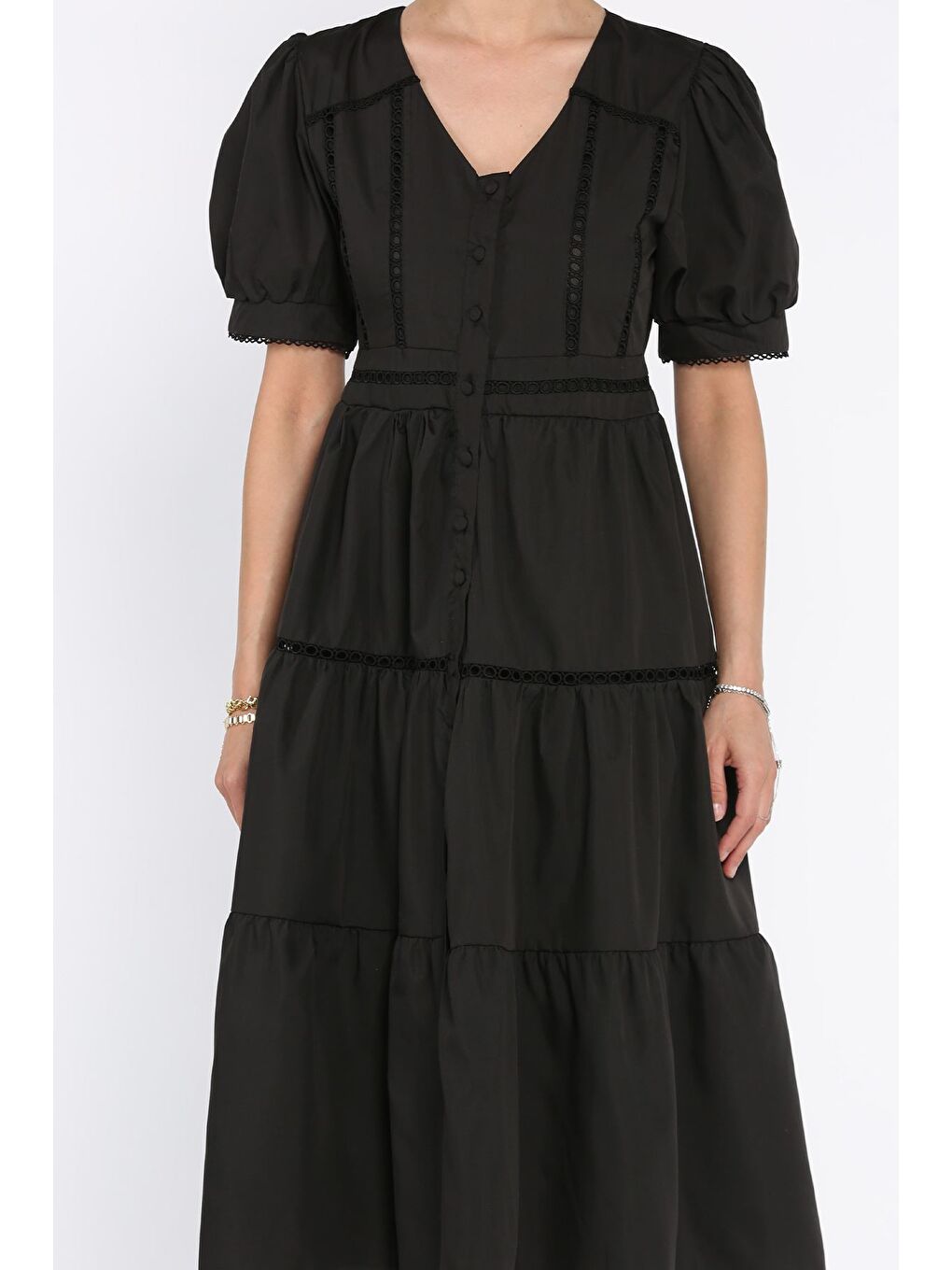 Siyah Kadın Boydan Düğmeli V Yaka Fırfırlı Balon Kol Elbise-3