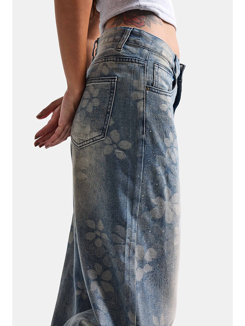 Kadın Mavi Baggy Fit T12t Özel Desenli Kumaş Parlak Taşlı Tasarım Denim Jean-5