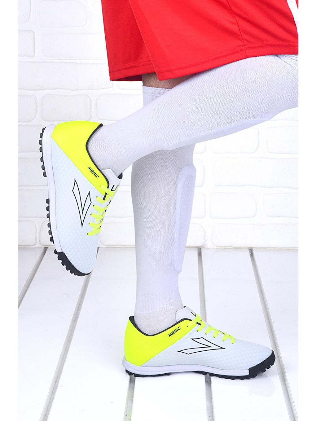 Beyaz Meriç HM Halı Saha Erkek Spor Futbol Ayakkabısı-1