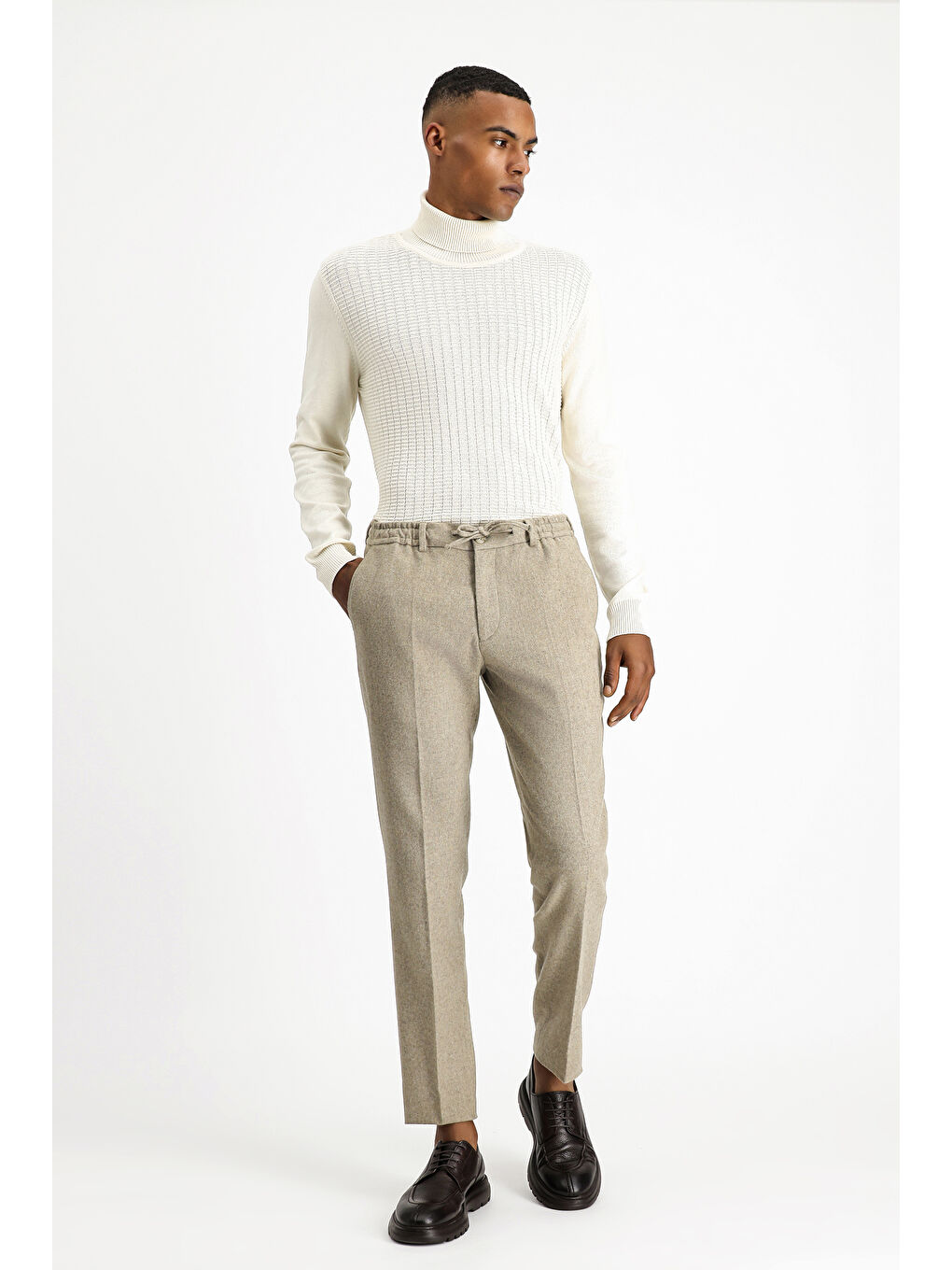 Bej Slim Fit Dar Kesim Yünlü Beli Lastikli İpli Klasik Pantolon