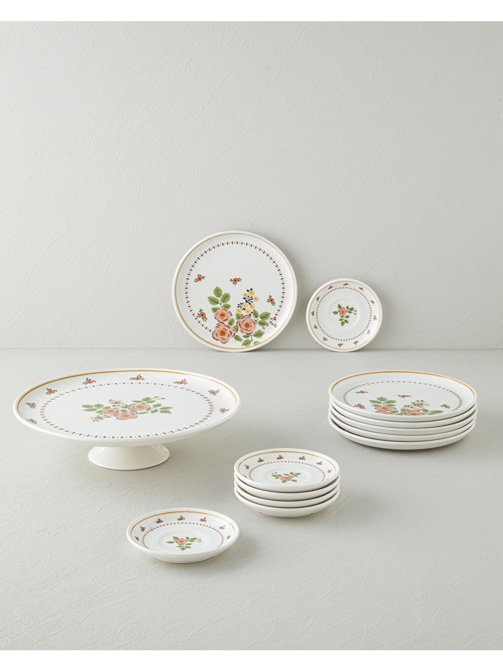 Beyaz Wesley Seramik Pasta Seti 13 parça 6 kişilik Renkli