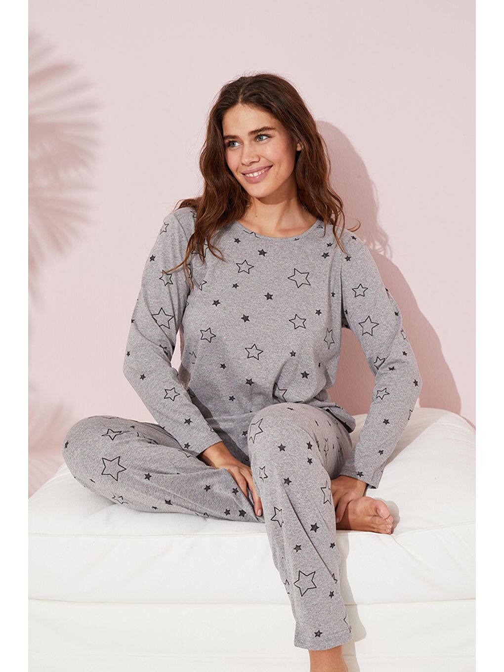 Gri Yıldız Desenli Pamuklu Pijama Takımı