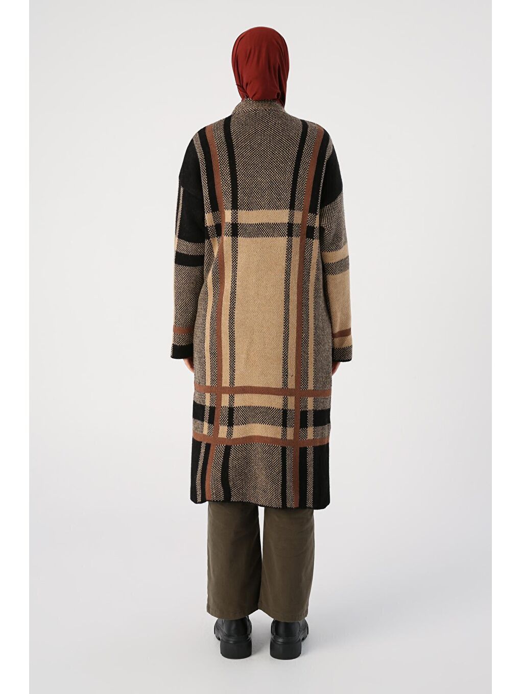 Siyah Büyük Ekose Desenli Triko Hırka-2