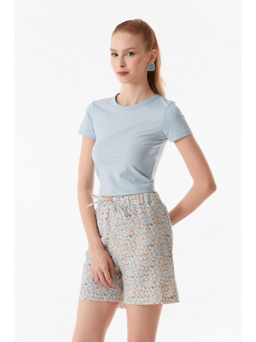 Mavi Basic Bisiklet Yaka Crop Tişört