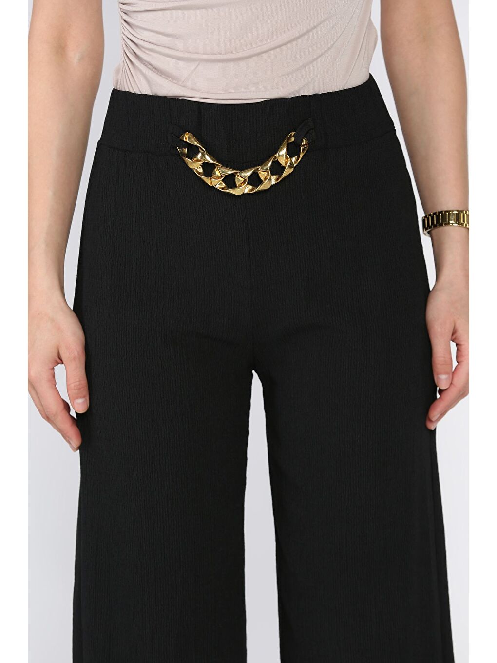 Siyah Kadın Bel Lastikli Zincir Aksesuarlı Pantolon-3