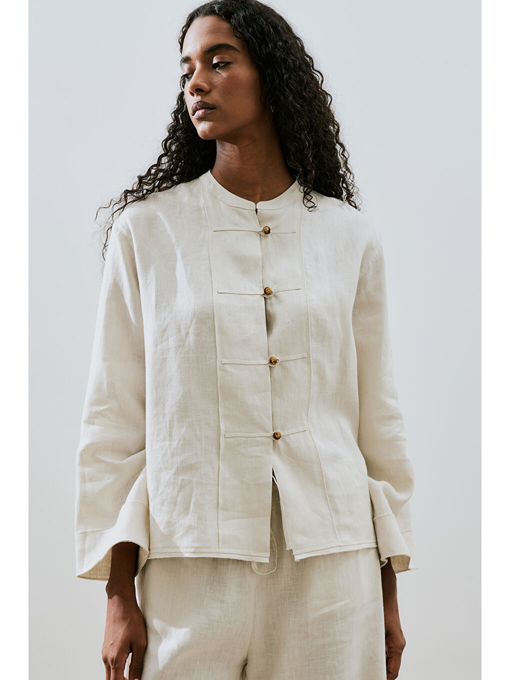 Bej Keten Önden Düğmeli Gömlek Taş-2