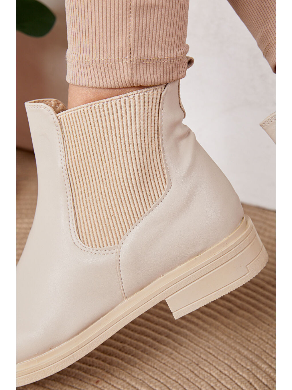 Bej Kadın Krem Bot - 26389-2