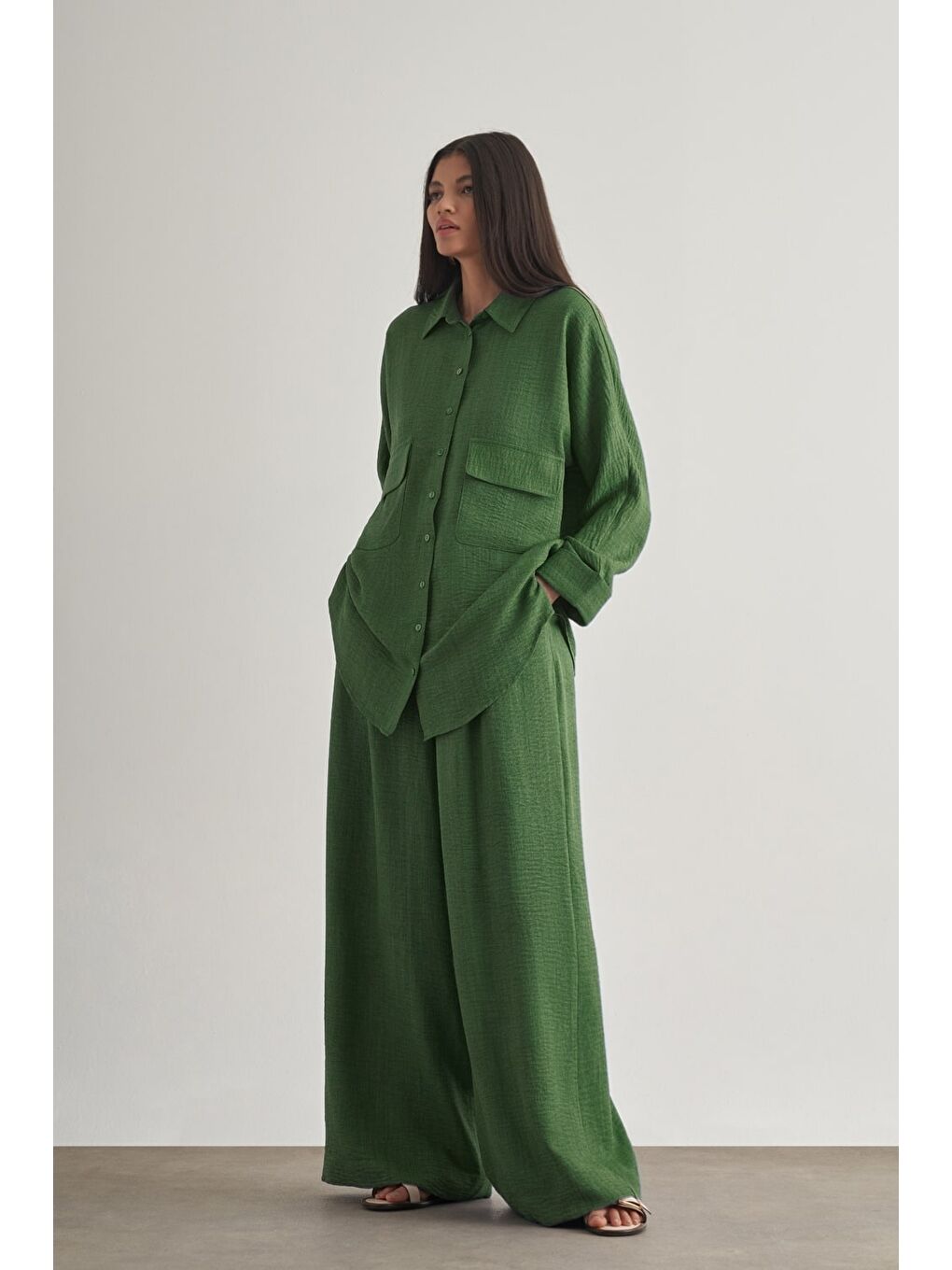 Keten Dokulu Beli Lastikli Haki Bol Kesim Pantolon