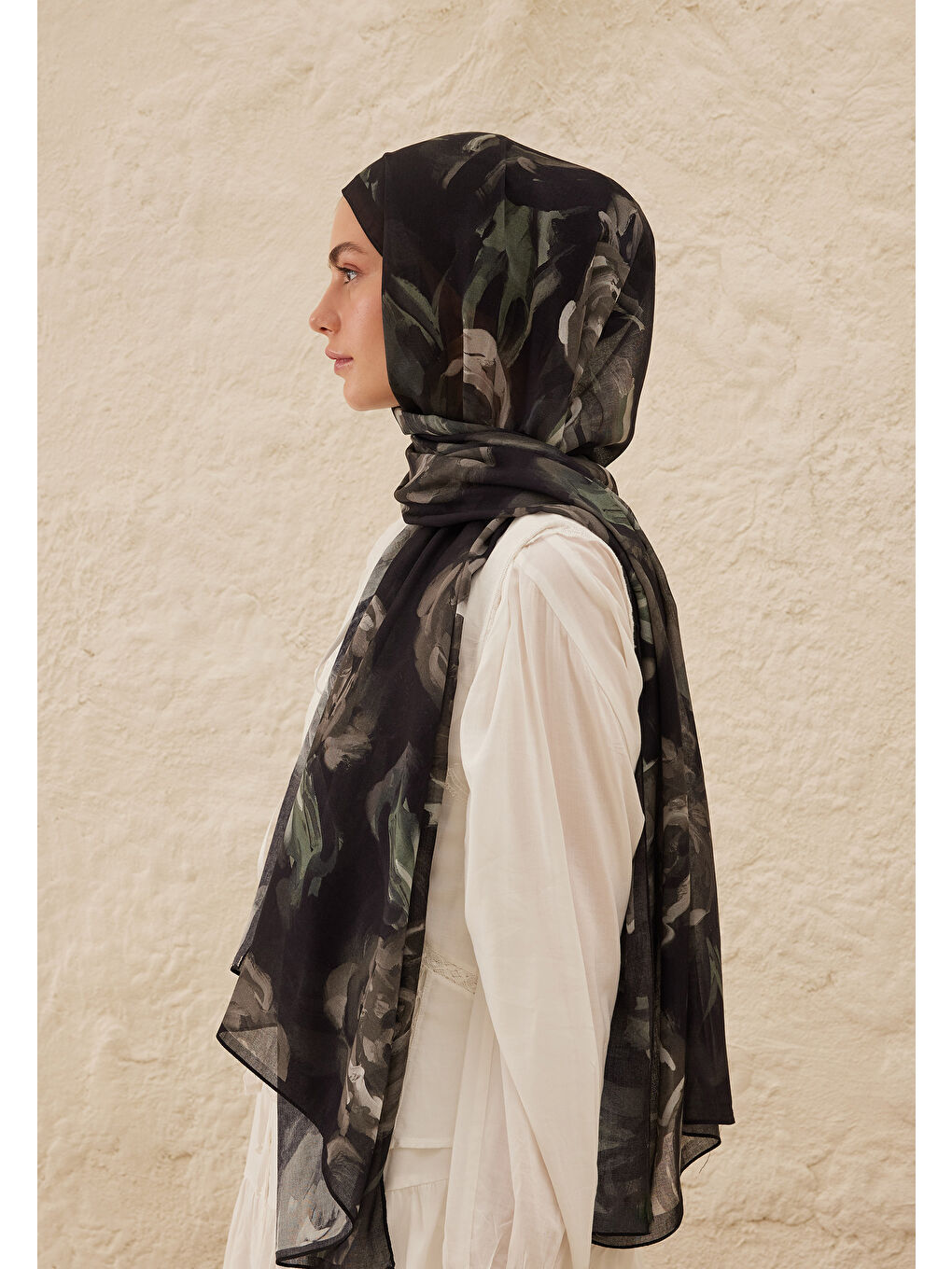 Summer Rose Desen Rami Şal Siyah-1