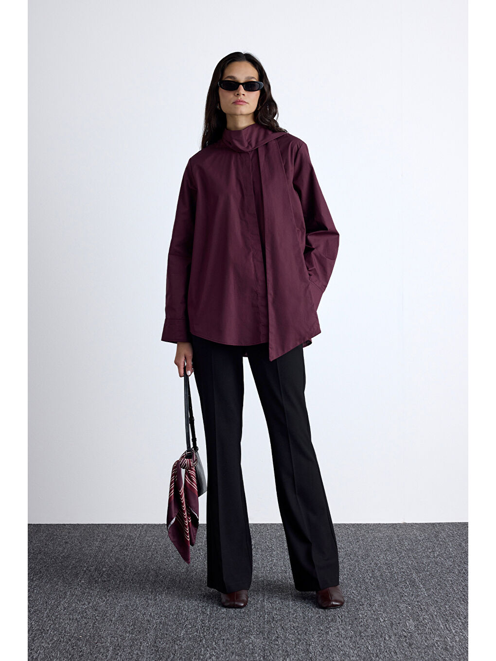 Fular Detaylı Premıum Gömlek Bordo-5