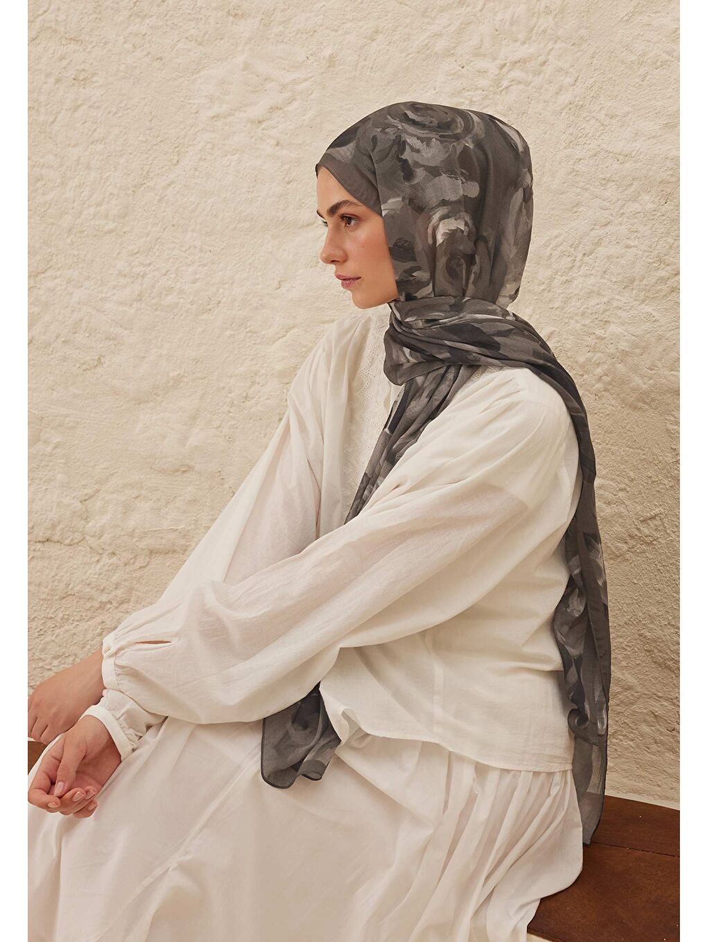 Gri Summer Rose Desen Rami Şal Gümüş-1