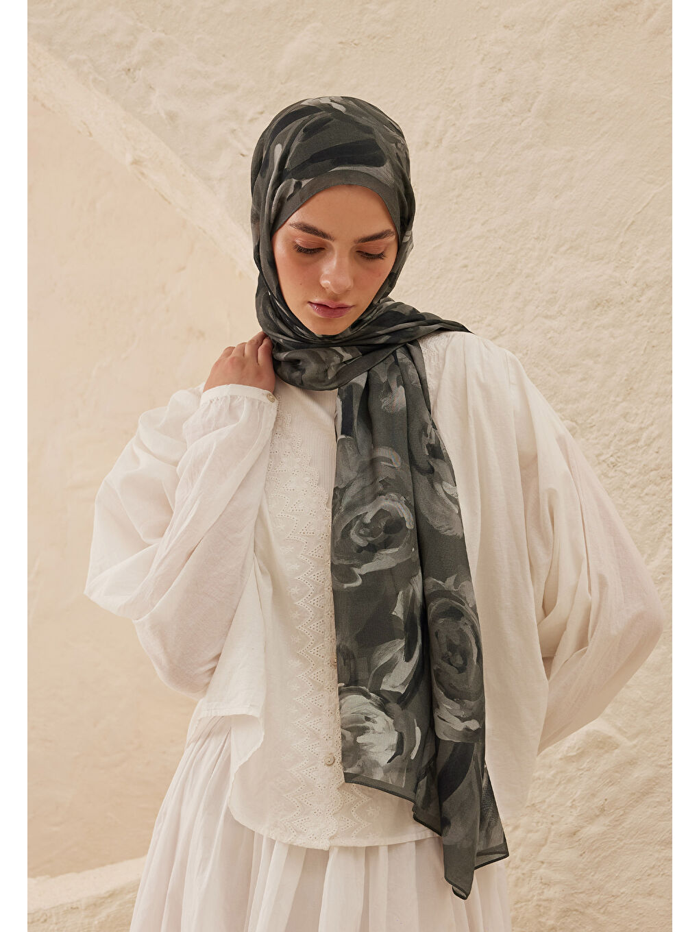 Gri Summer Rose Desen Rami Şal Gümüş-4