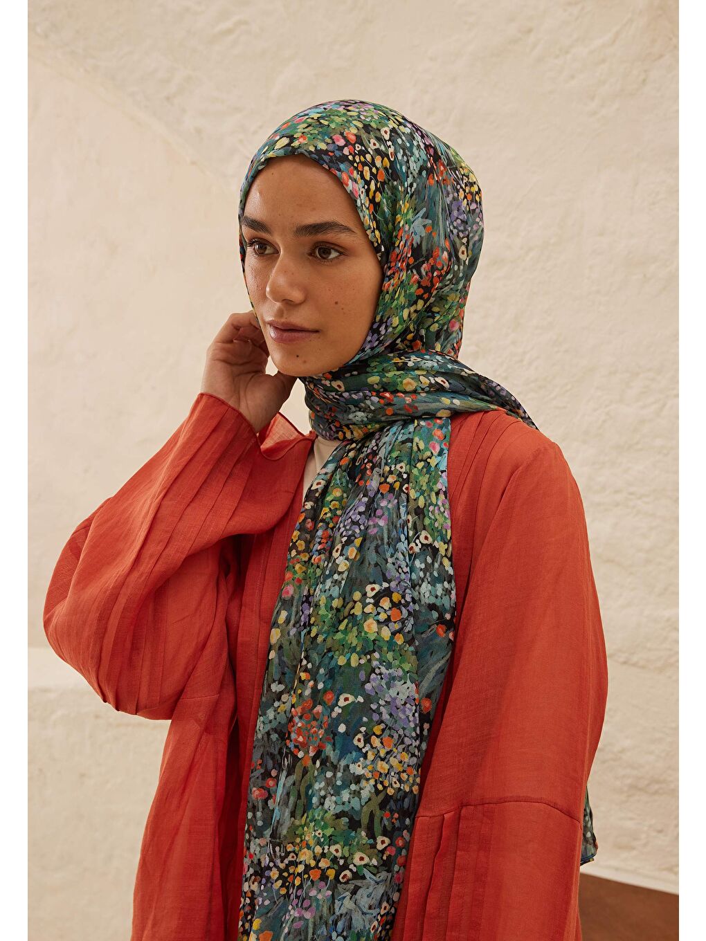 Tıny Bouquet Desen Rami Şal Siyah-2