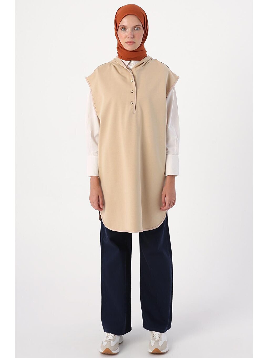 Bej Yarım Patlı Kapüşonlu Örme Süveter-1